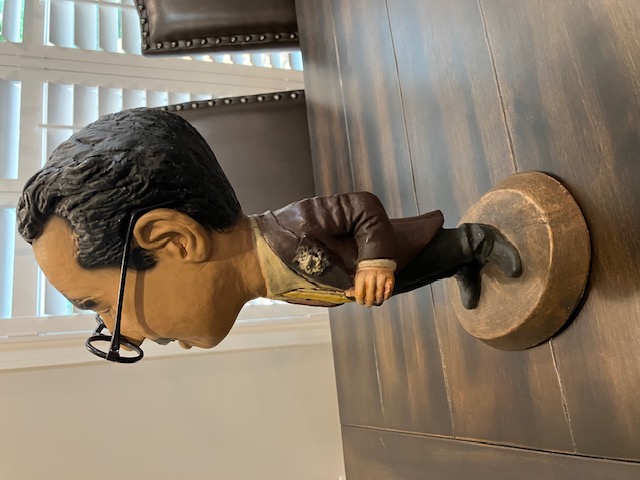 Groucho Marx ESCO Statue For Sale / Groucho Marx ESCO Chalkware Statues For Sale Groucho Marx ESCO Statue For Sale / Groucho Marx ESCO Chalkware Statues For Sale