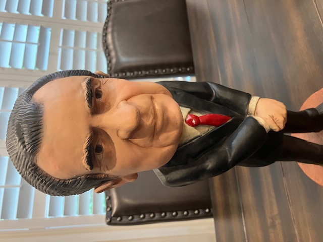 Richard Nixon ESCO Statue For Sale / Richard Nixon ESCO Chalkware Statues For Sale Richard Nixon ESCO Statue For Sale / Richard Nixon ESCO Chalkware Statues For Sale